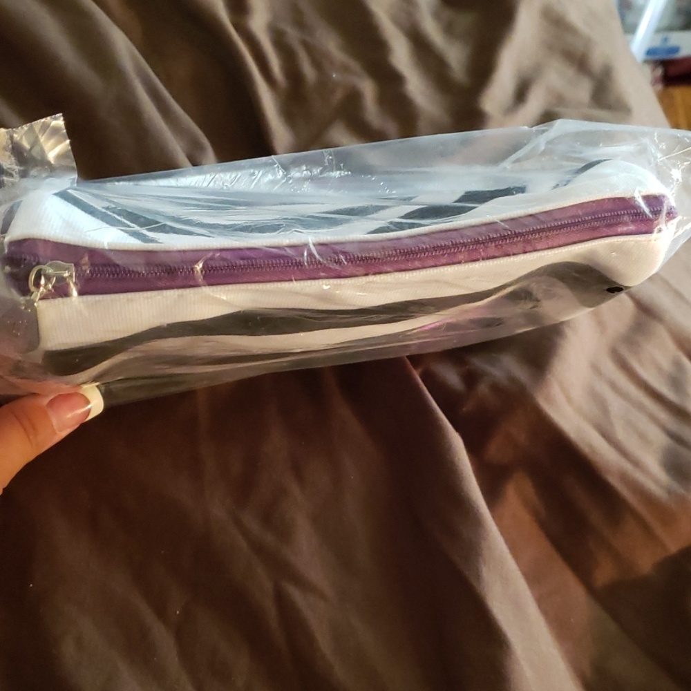 Makeup Bag - Picture 2 of 2